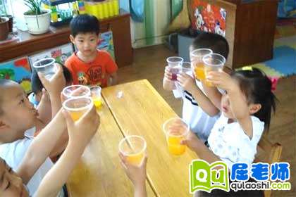 大班科学活动教案《奇妙的水》