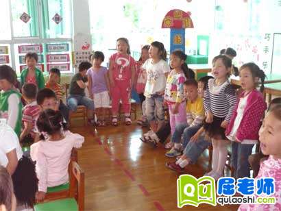 小班音乐活动教案《在农场里》