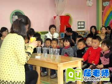 小班科学公开课教案《会跳舞的罐宝宝》