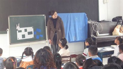 小班数学优质课教案《铺路》